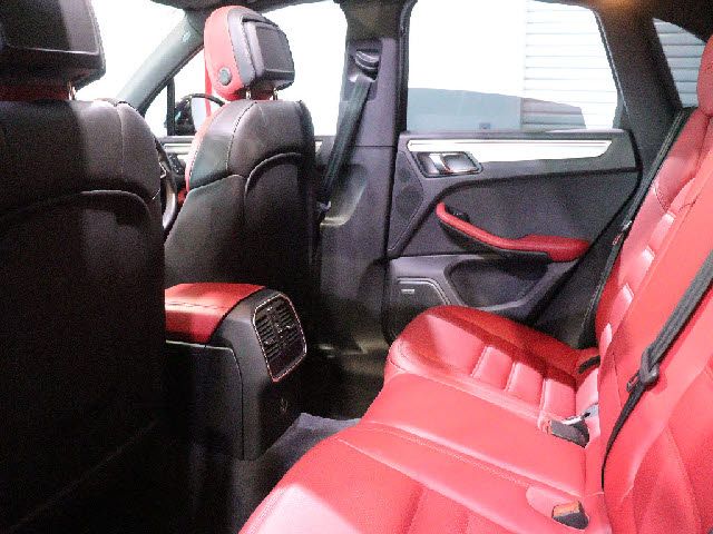 PORSCHE PORSCHE Macan 2018