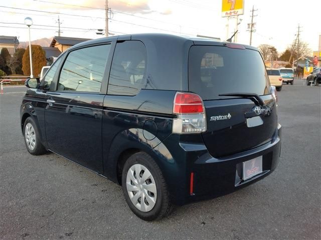 TOYOTA SPADE 2019