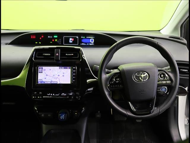 TOYOTA PRIUS 2020