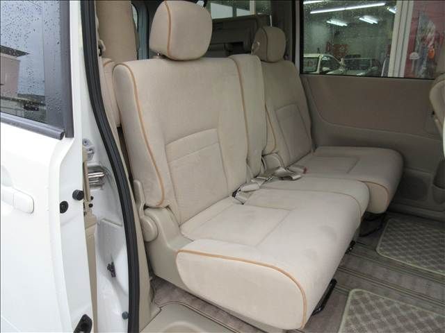 NISSAN SERENA  WG 2010