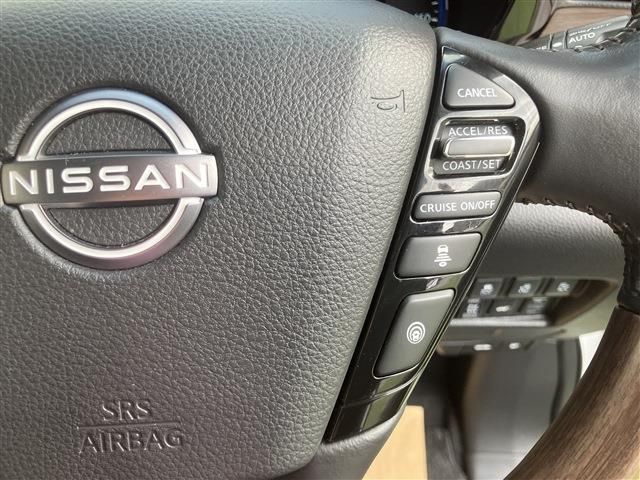 NISSAN ELGRAND  4WD 2023