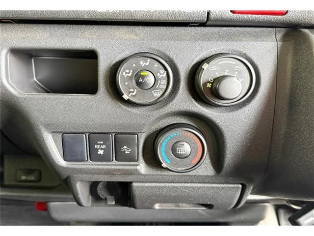 TOYOTA HIACE van 4WD 2020