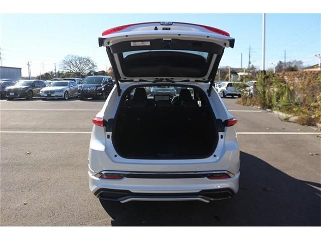 TOYOTA HARRIER HYBRID 2023