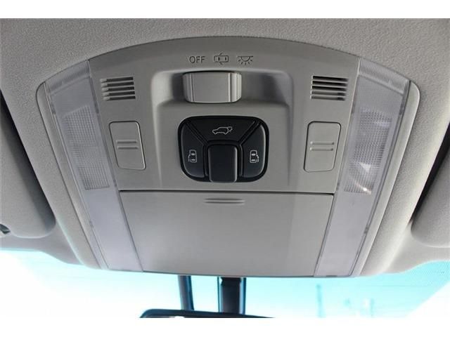 TOYOTA VELLFIRE 2012