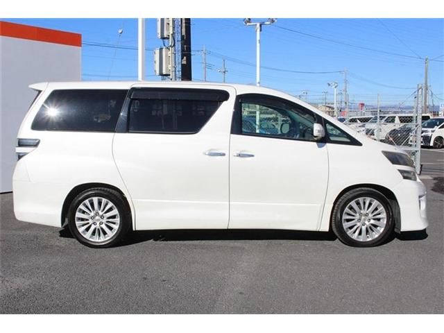 TOYOTA VELLFIRE 2012