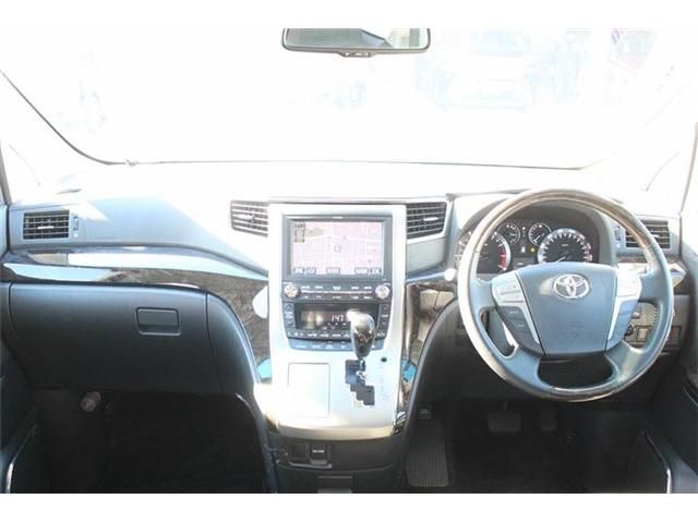 TOYOTA VELLFIRE 2012