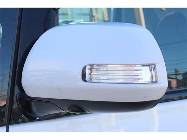 TOYOTA VELLFIRE 2012