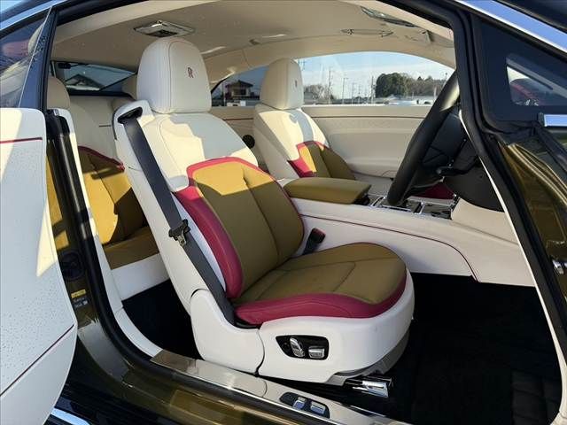 ROLLS-ROYCE ROLLS-ROYCE coupe 2024