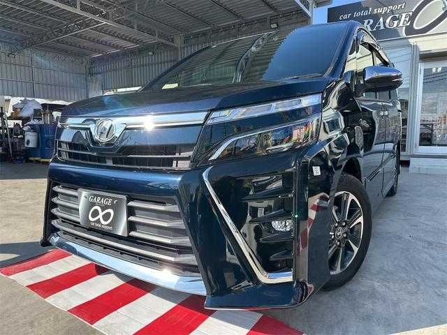 TOYOTA VOXY 2018