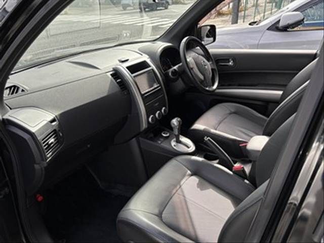 NISSAN X-TRAIL 4WD 2010