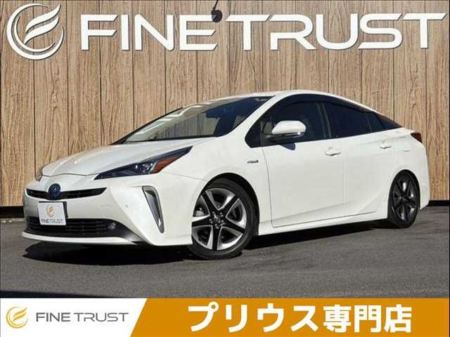TOYOTA PRIUS 4WD 2019