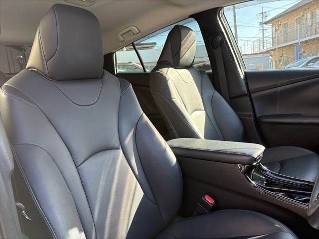 TOYOTA PRIUS 4WD 2019