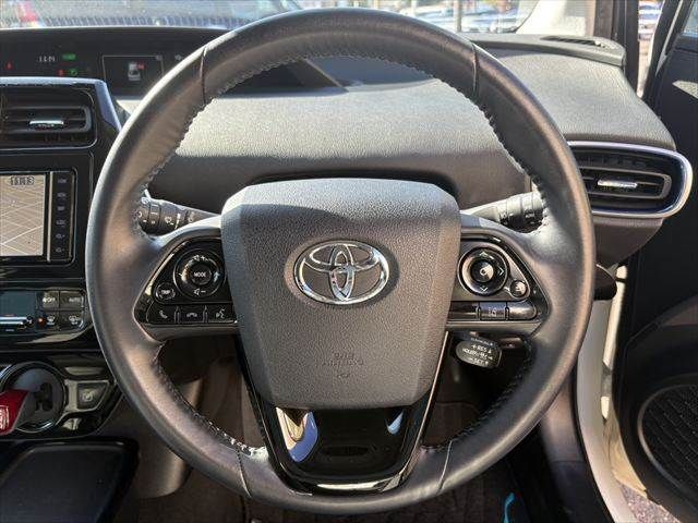 TOYOTA PRIUS 4WD 2019