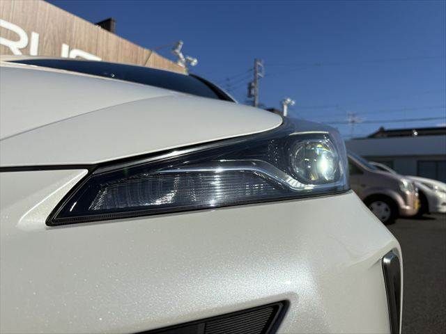 TOYOTA PRIUS 4WD 2019