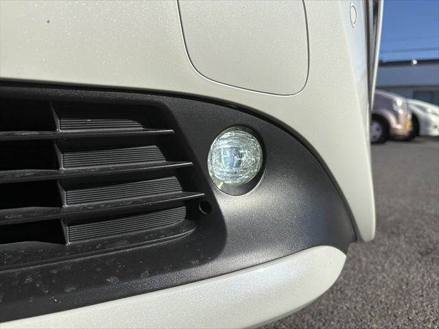 TOYOTA PRIUS 4WD 2019