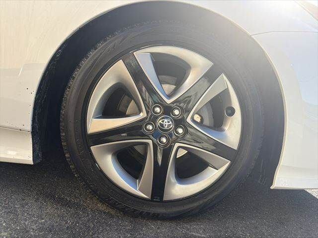 TOYOTA PRIUS 4WD 2019