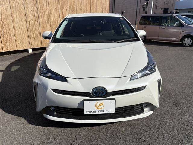 TOYOTA PRIUS 4WD 2019