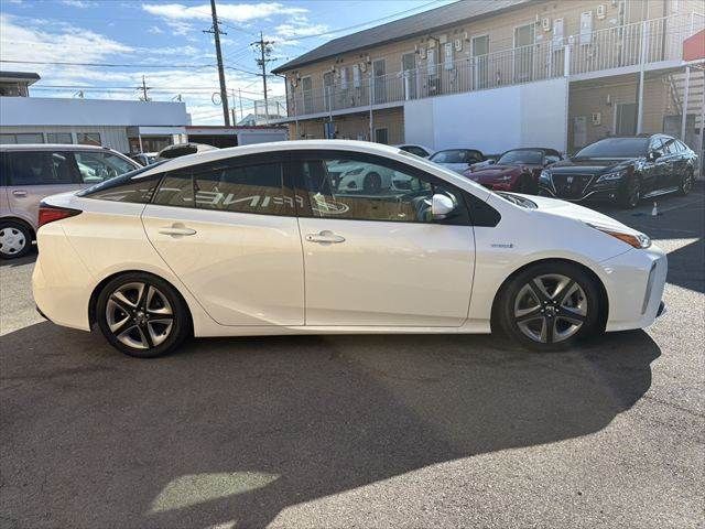 TOYOTA PRIUS 4WD 2019