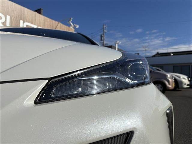 TOYOTA PRIUS 4WD 2019