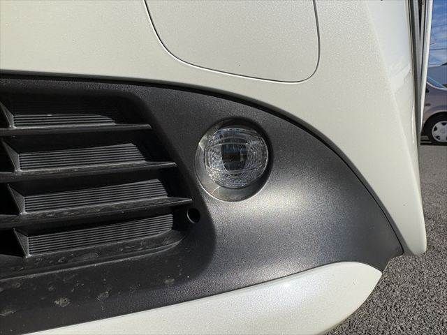 TOYOTA PRIUS 4WD 2019