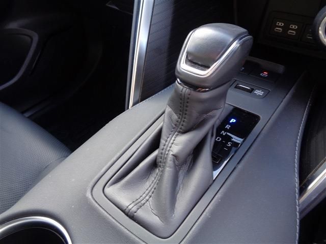 TOYOTA HARRIER HYBRID 2024