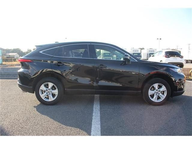 TOYOTA HARRIER 2WD 2022