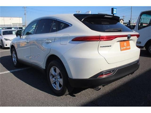 TOYOTA HARRIER 2WD 2022