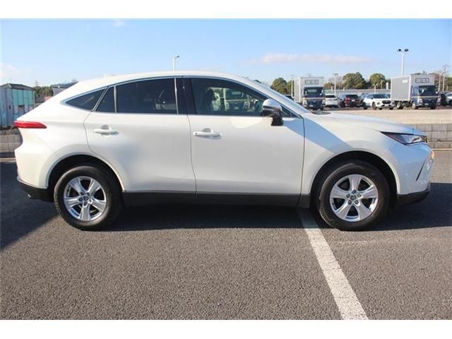 TOYOTA HARRIER 2WD 2022