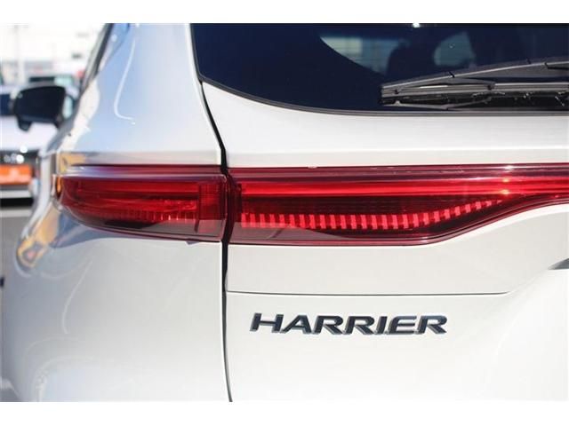 TOYOTA HARRIER 2WD 2022