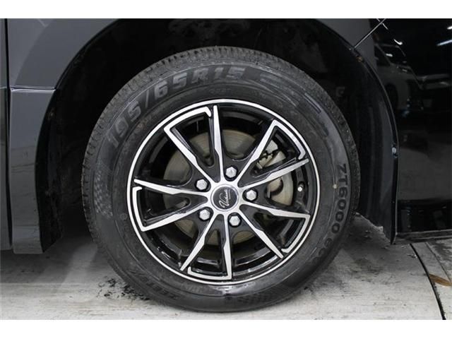 TOYOTA NOAH HYBRID 2018