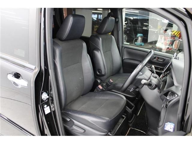 TOYOTA NOAH HYBRID 2018