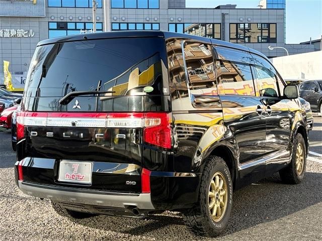 MITSUBISHI DELICA D:5 4WD 2019