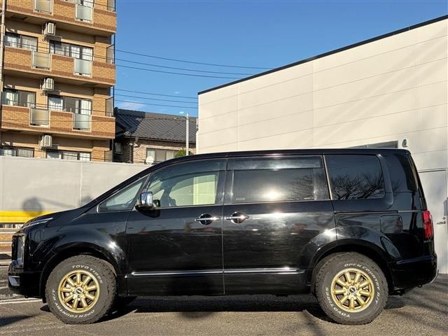 MITSUBISHI DELICA D:5 4WD 2019