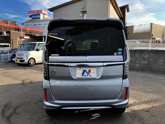 HONDA N BOX CUSTOM 2018