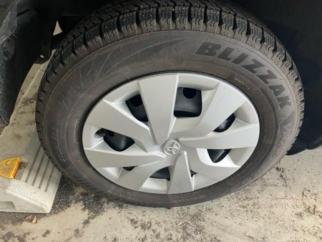 TOYOTA VITZ  4WD 2014