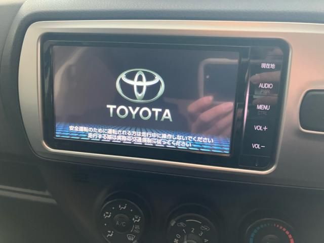 TOYOTA VITZ  4WD 2014