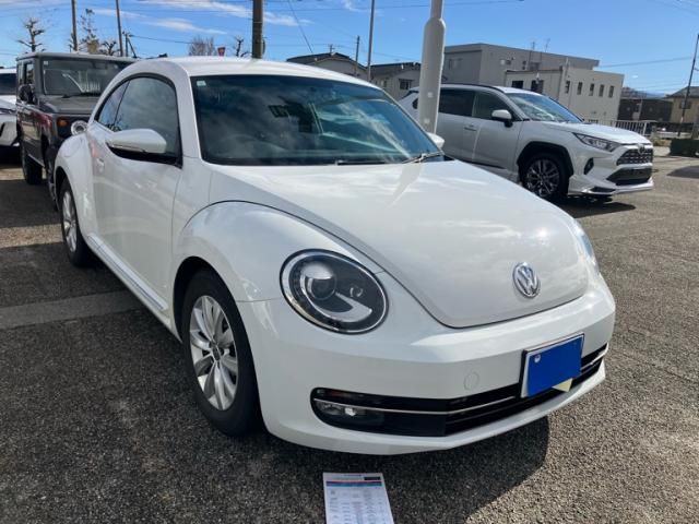 VOLKSWAGEN VOLKSWAGEN The BEETLE 2015