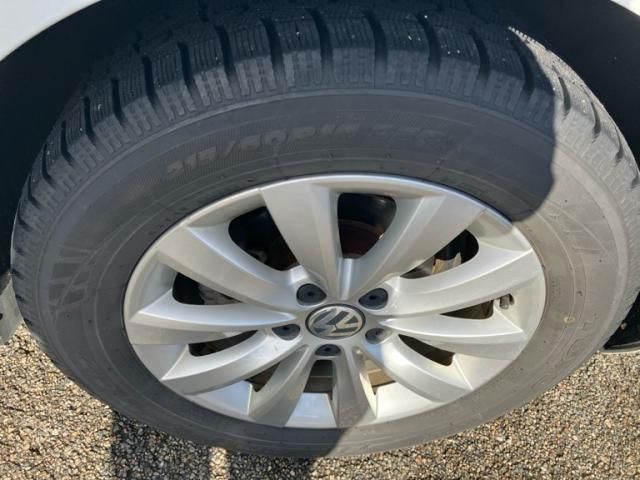 VOLKSWAGEN VOLKSWAGEN The BEETLE 2015