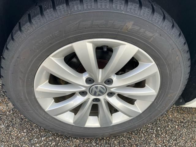 VOLKSWAGEN VOLKSWAGEN The BEETLE 2015