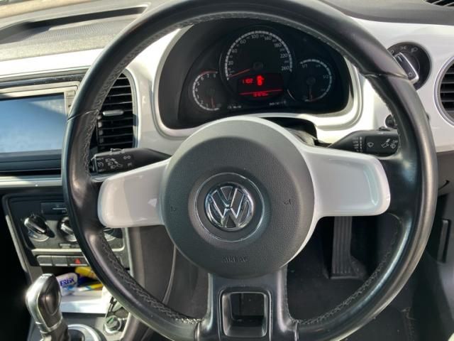 VOLKSWAGEN VOLKSWAGEN The BEETLE 2015