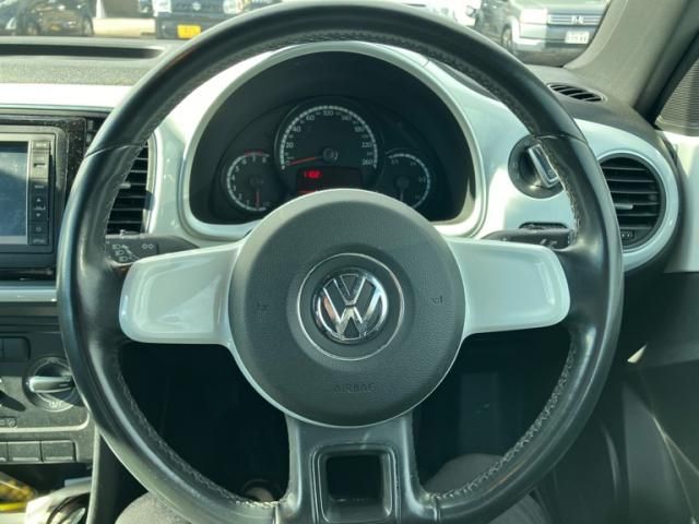 VOLKSWAGEN VOLKSWAGEN The BEETLE 2015
