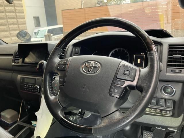 TOYOTA HIACE van 4WD 2021