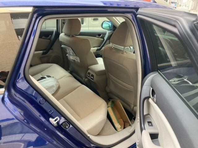 HONDA ACCORD TOURER 2009