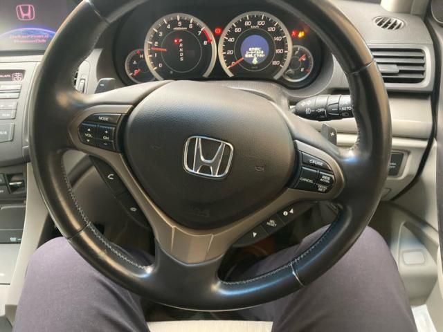 HONDA ACCORD TOURER 2009