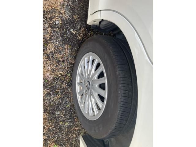 TOYOTA VOXY HYBRID 2015