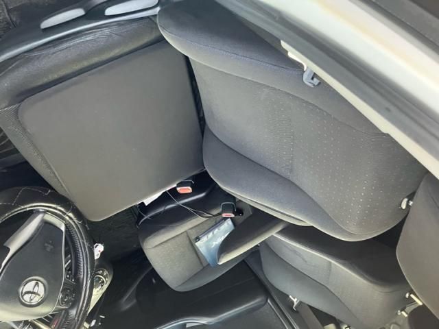 TOYOTA VOXY HYBRID 2015