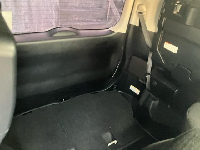 TOYOTA VOXY HYBRID 2015