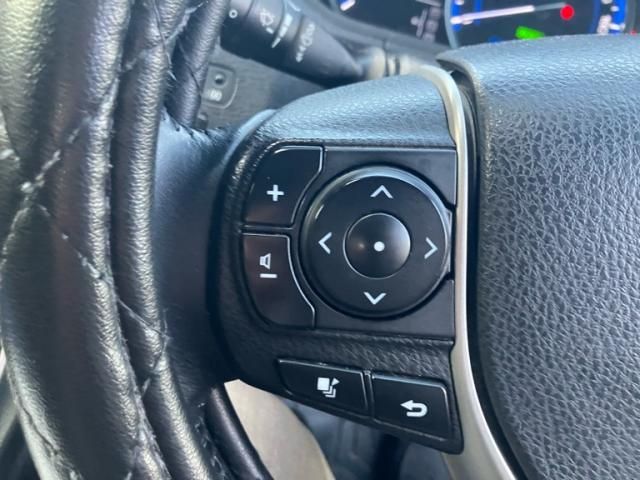 TOYOTA VOXY HYBRID 2015