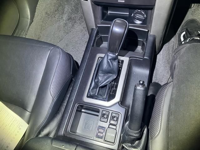 TOYOTA LANDCRUISER PRADO 2012