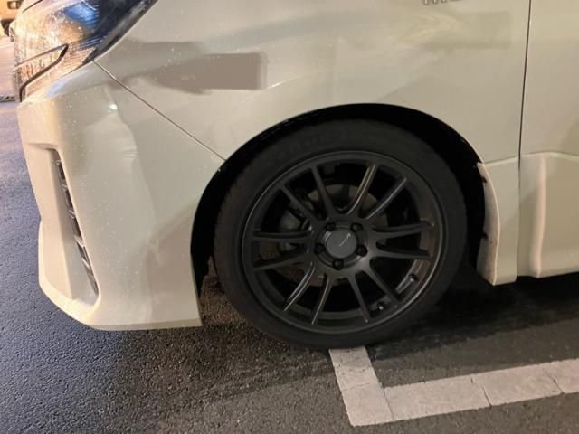 TOYOTA NOAH HYBRID 2017